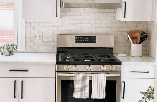 Harrison Maison | Designer 2BR Home 20min to NYC w Private Backyard- Newly Remodeled