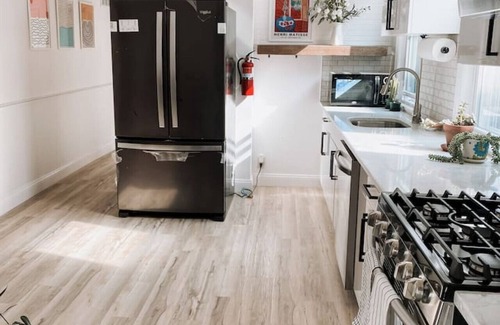 Harrison Maison | Designer 2BR Home 20min to NYC w Private Backyard- Newly Remodeled