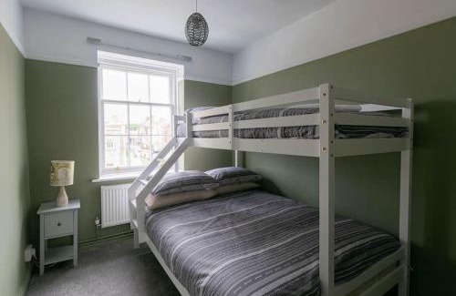 Cromer Appartement | Chic 3-Bed Hideaway Steps from Cromer Beach