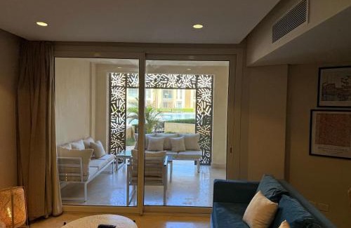 El Gouna Appartement | Chic 3BR Ground Free Beach & Pool access at Mangroovy