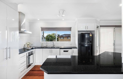 Rochedale South Maison | Chic 3BR Home with Pool in Rochedale South