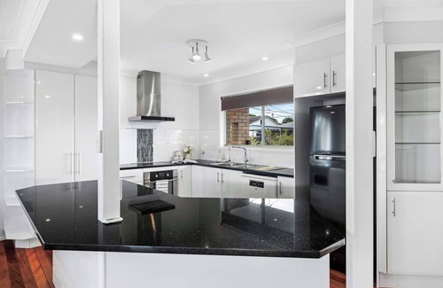 Rochedale South Maison | Chic 3BR Home with Pool in Rochedale South