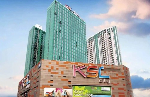 Taman Century Appartement | A Chic 3BR KSL DEsplanade Residence, FREE Parking