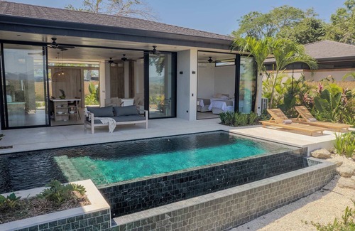 Santiago Maison | Chic 3BR Private Terrace & Nature Views