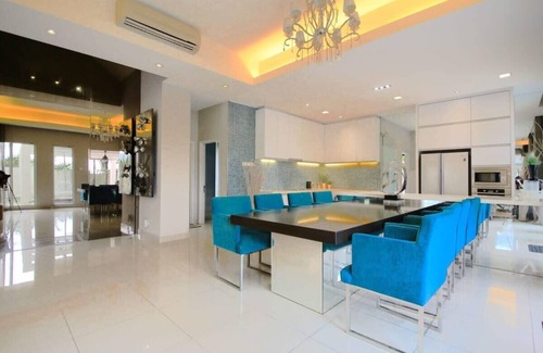 Cheras Maison | A Spacious & Luxurious 4BR House with Gazebo