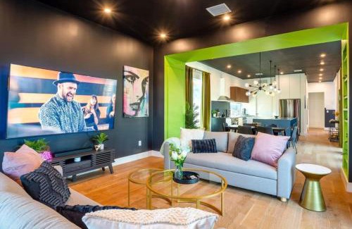 Galindo Maison | Chic 4BR Pool House - Steps to South 1st Street