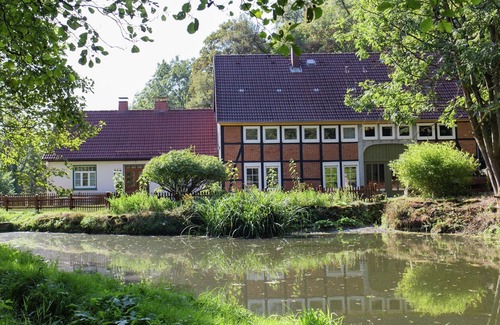 Zersen Maison | Chic apartment in Hessisch Oldendorf