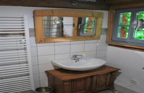 Heringen Appartement | Chic Apartment in Thuringia with Sauna