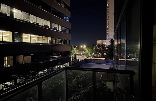 Lenox Appartement | Chic apartment is with WiFi and fitness room in perfect Atlanta