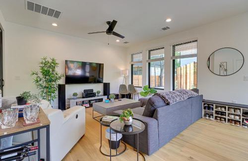 South Manchaca Maison | Chic Austin House with Spacious Backyard and Hammock