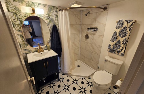 Leschi Appartement | Chic Basement in Seattle - Very Close to I-90