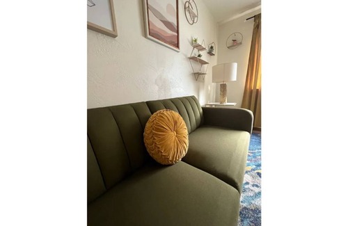 Swissvale Appartement | Chic Boho Retreat