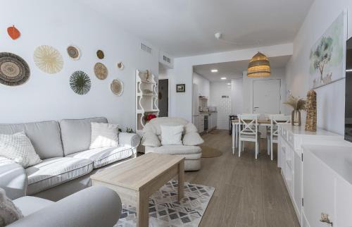 Chipiona Appartement | Chic & Bright Costa Ballena Getaway