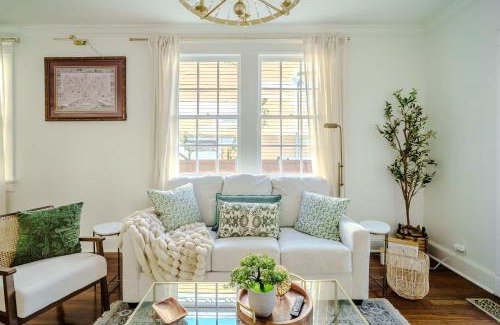 Touro Maison | Chic & Central - Renovated Gem with Gated Parking