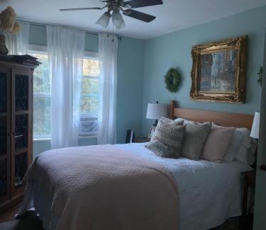 Highlands Hills Maison | Chic Cottage 1.7 miles to Downtown Highlands