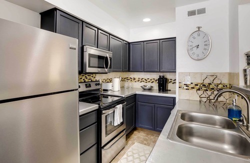 Knox - Henderson Copropriété | Chic Dallas Condo w/ Pool, Walk to Knox Street!