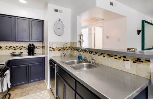 Knox - Henderson Copropriété | Chic Dallas Condo w/ Pool, Walk to Knox Street!