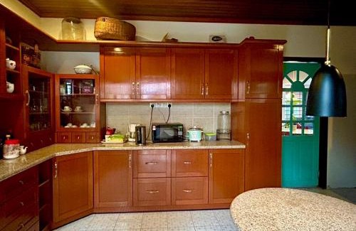 Tunku Maison | Chic Designer Room Near LRT Petaling Jaya