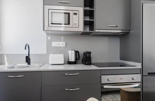 El Ejido Appartement | Chic El Ejido 1BR w/ Elevator, near Shops, by Blueground