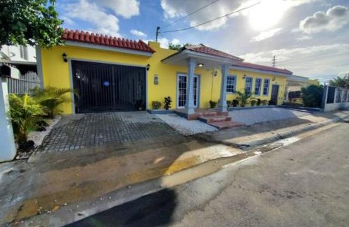 Palmas Appartement | CHIC Family-friendly home sleeps up to 12 People, Right Unit