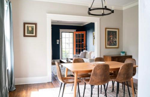 East Midtown Maison | Chic Family Retreat/All-New, Arcade, Garden, A/C