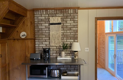 Montague Cottage | Chic farm cottage nestled in 52 private acres