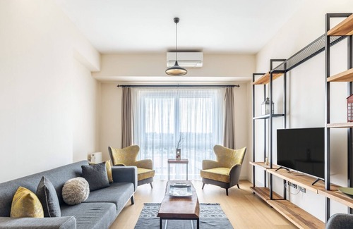 Gaziosmanpasa Appartement | Chic Flat 20 min to Kanyon Mall in Gaziosmanpasa