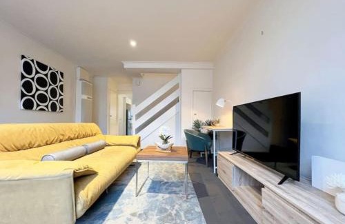 Fitzroy North Maison | Chic getaway at Fitzroy North