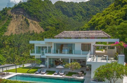 Candi Dasa Villa | Chic Hilltop Getaway with Breathtaking Ocean Views - East Bali