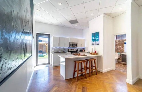 Coral Way Maison | Chic House near the Grove