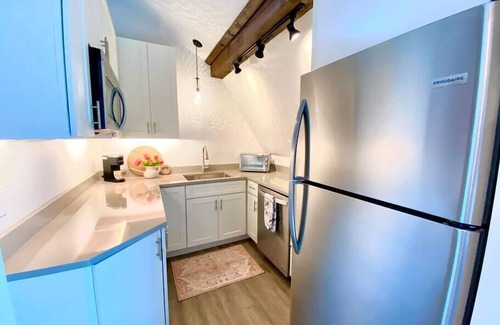 Portsmouth Appartement | Chic Loft-Style Condo in Downtown Portsmouth