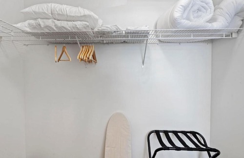 Pittsburgh Appartement | Chic Modern 1BR Apartment by Stay Gia