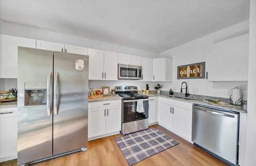 West Columbia Maison | Chic & Modern 2BD Near CAE