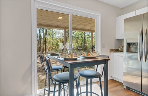West Columbia Maison | Chic & Modern 2BD Near CAE