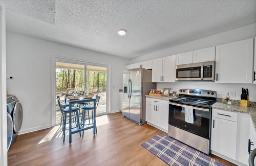 West Columbia Maison | Chic & Modern 2BD Near CAE