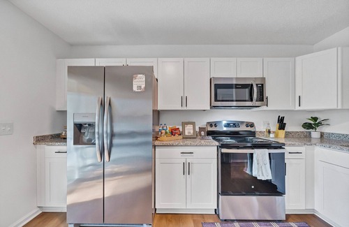 West Columbia Maison | Chic & Modern 2BD Near CAE