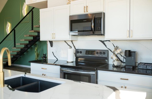 Conway Maison | Chic, Modern home in the woods