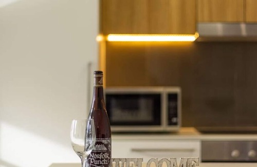 Kelvin Grove Appartement | Chic Modern Retreat: 1BR Apt w/ pool@Kelvin Grove