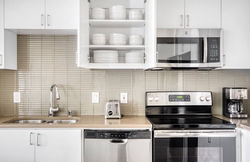 Mountain View Appartement | Chic Mountain View 2BR w/ Roof Deck & W/D, near highways, by Blueground