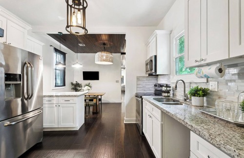 Desire Area Maison | Chic New Orleans Vacation Rental, Sleeps 7, Backyard Oasis Near French Quarter