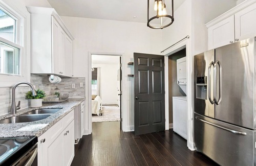 Desire Area Maison | Chic New Orleans Vacation Rental, Sleeps 7, Backyard Oasis Near French Quarter