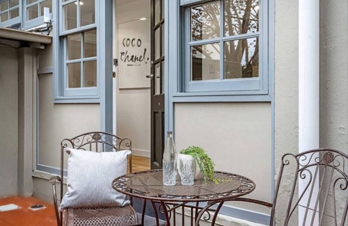 Woollahra Appartement | Chic Pied-à-Terre + Private Courtyard near Bondi