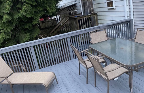 Allentown Maison | Chic quite cul-de-sac seconds from all major hywys and Emmaus tri-angle