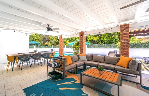 Coral Way Villa | Chic retreat near Brickell huge heated pool & spa.