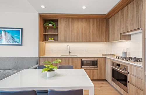 Downtown Chicago Appartement | Chic River North Retreat: Luxe Suites, Stunning Views, Steps from Chicago Life!