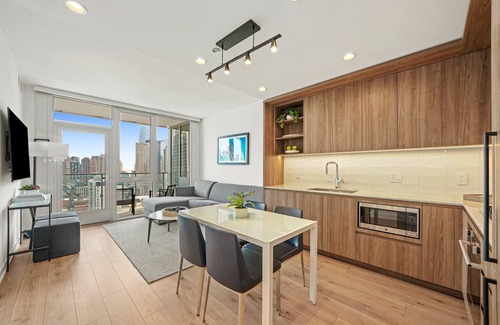 Downtown Chicago Appartement | Chic River North Retreat: Luxe Suites, Stunning Views, Steps from Chicago Life!