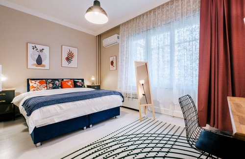 Nisantasi Appartement | Chic Roomy Flat w Balcony 2 min to Citys Nisantasi