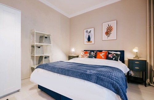 Nisantasi Appartement | Chic Roomy Flat w Balcony 2 min to Citys Nisantasi