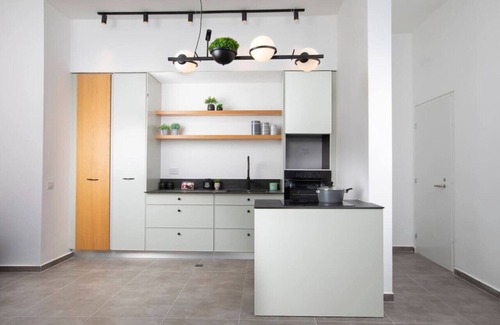 Nahariya Appartement | Stylish Penthouse Apartment Close to Akhziv Beach