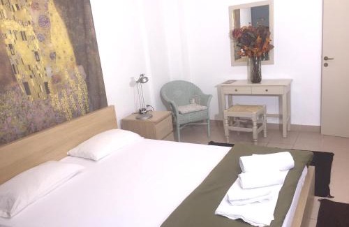 Akrogialion Appartement | Chic seaside apartment in Akrogiali - 60 sqm - Sea view